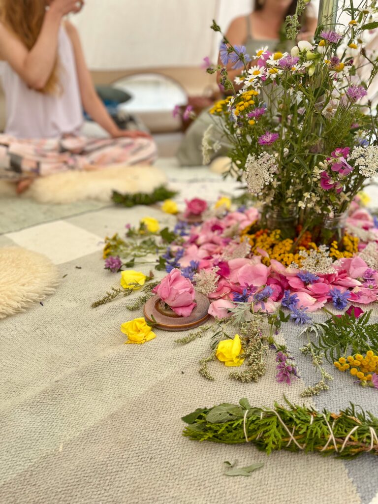 Photo by <a href="https://unsplash.com/@nydnatur?utm_source=unsplash&utm_medium=referral&utm_content=creditCopyText">Louise Vildmark</a> on <a href="https://unsplash.com/photos/a-bouquet-of-flowers-RMC-Xqh0lXw?utm_source=unsplash&utm_medium=referral&utm_content=creditCopyText">Unsplash</a>